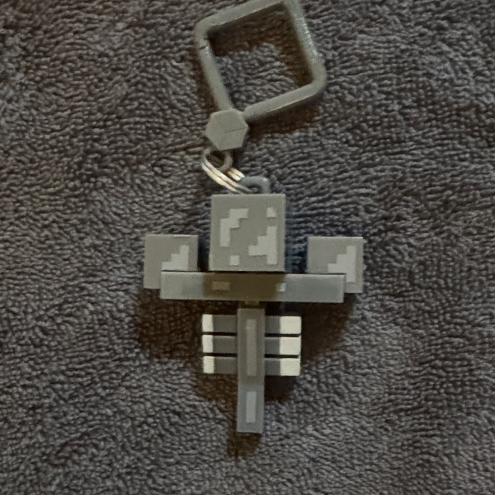 Minecraft Fugglers Keychain. - Picture 3 of 3